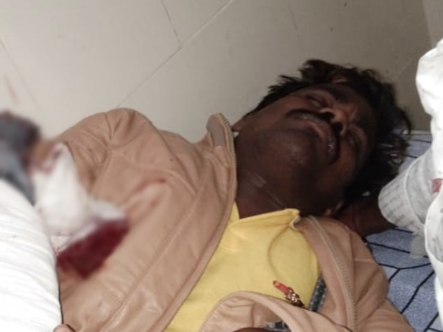 विधानसभा क्षेत्र करेरा क्रमांक 23 के कांग्रेसी नेता महेंद्र कुशवाहा पर बुधवार की रात 11:30 बजे जानलेवा  हुआ। हमला 