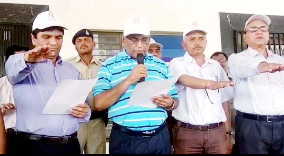 जिला कलेक्टर एवं जिला निर्वाचन अधिकारी ओमप्रकाश श्रीवास्तव के मार्गदर्शन में जिले में लोकसभा निर्वाचन 2019 हेतु स्वीप गतिविविध अन्तर्गत गत दिवस बाईक रैली