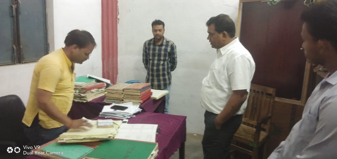  निगमायुक्त सभाजीत यादव ने नगर निगम परिसर के सभी कक्षो का किया  निरीक्षण