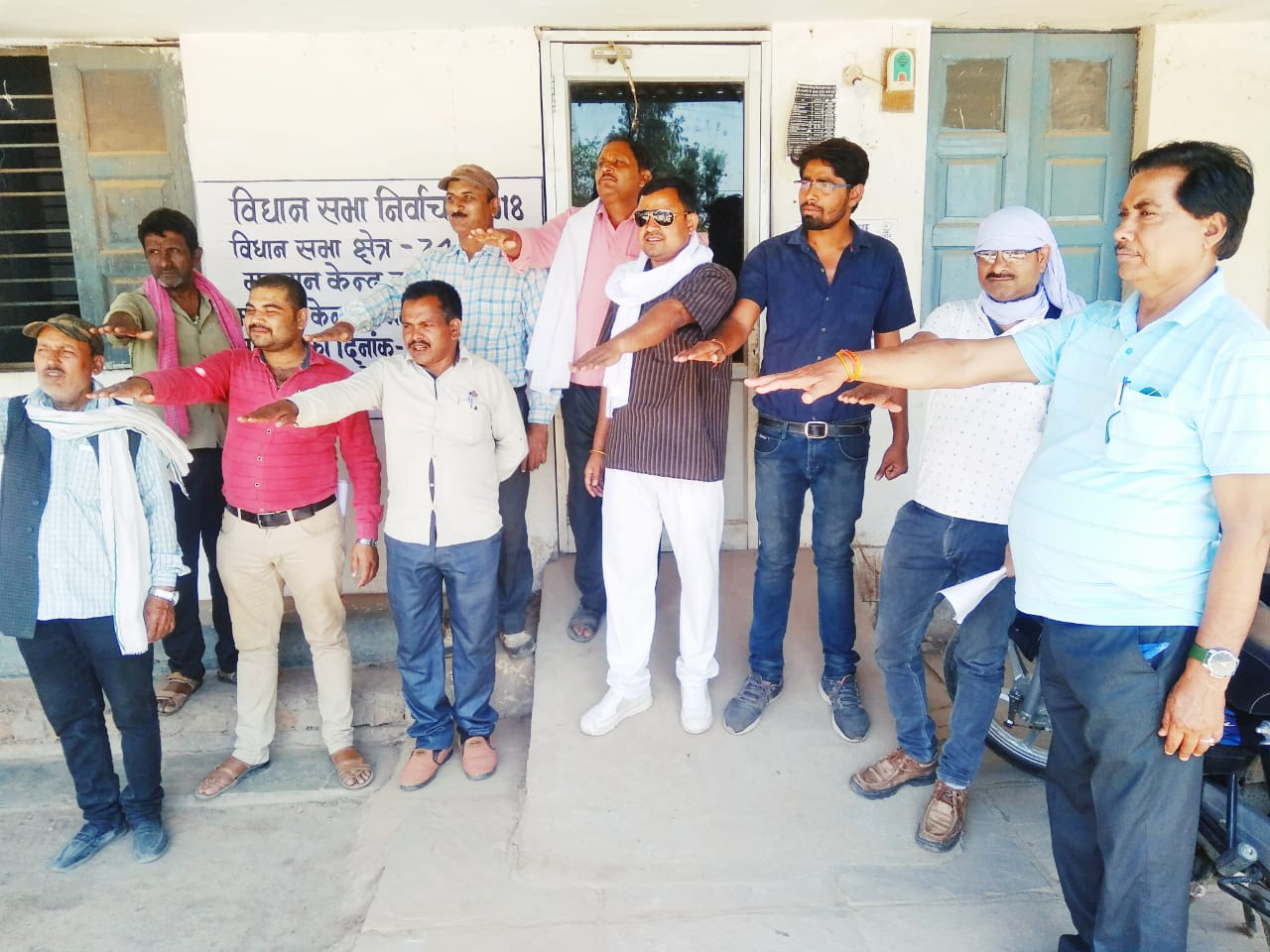 आज वार्ड क्रमांक 15 के पोलिंग नंबर 90 91 92 93 मे जागरूकता अभियान चलाया गया