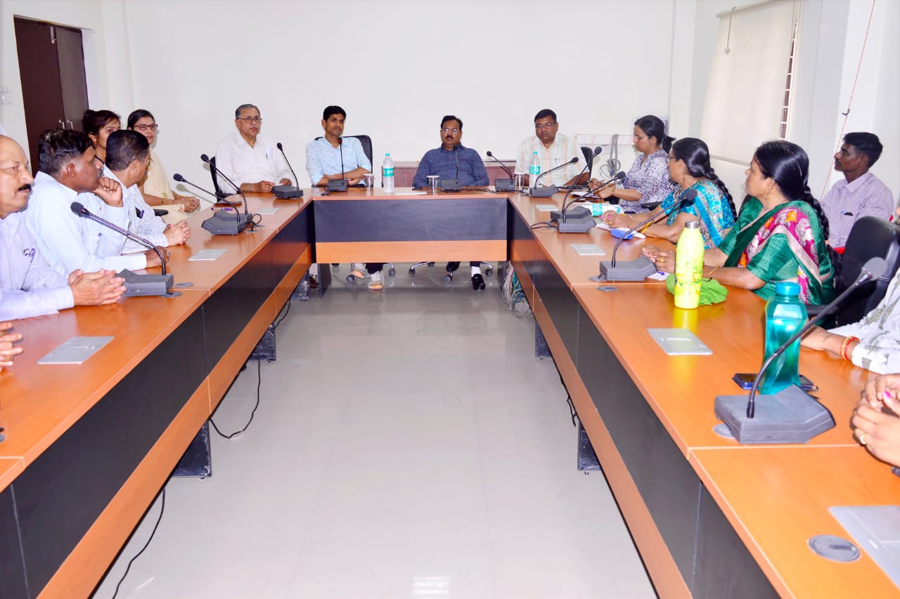 पुलिस प्रक्षिक्षण शाला  पुलिस अधीक्षक श्री मनोज कुमार सिंह के निर्देशन में तनाव प्रबंधन पर सेमिनार का आयोजन किया गया जिसमें डॉक्टर श्री संदीप सिंह सहायक प्राध्यापक मेडिकल कॉलेज रीवा 