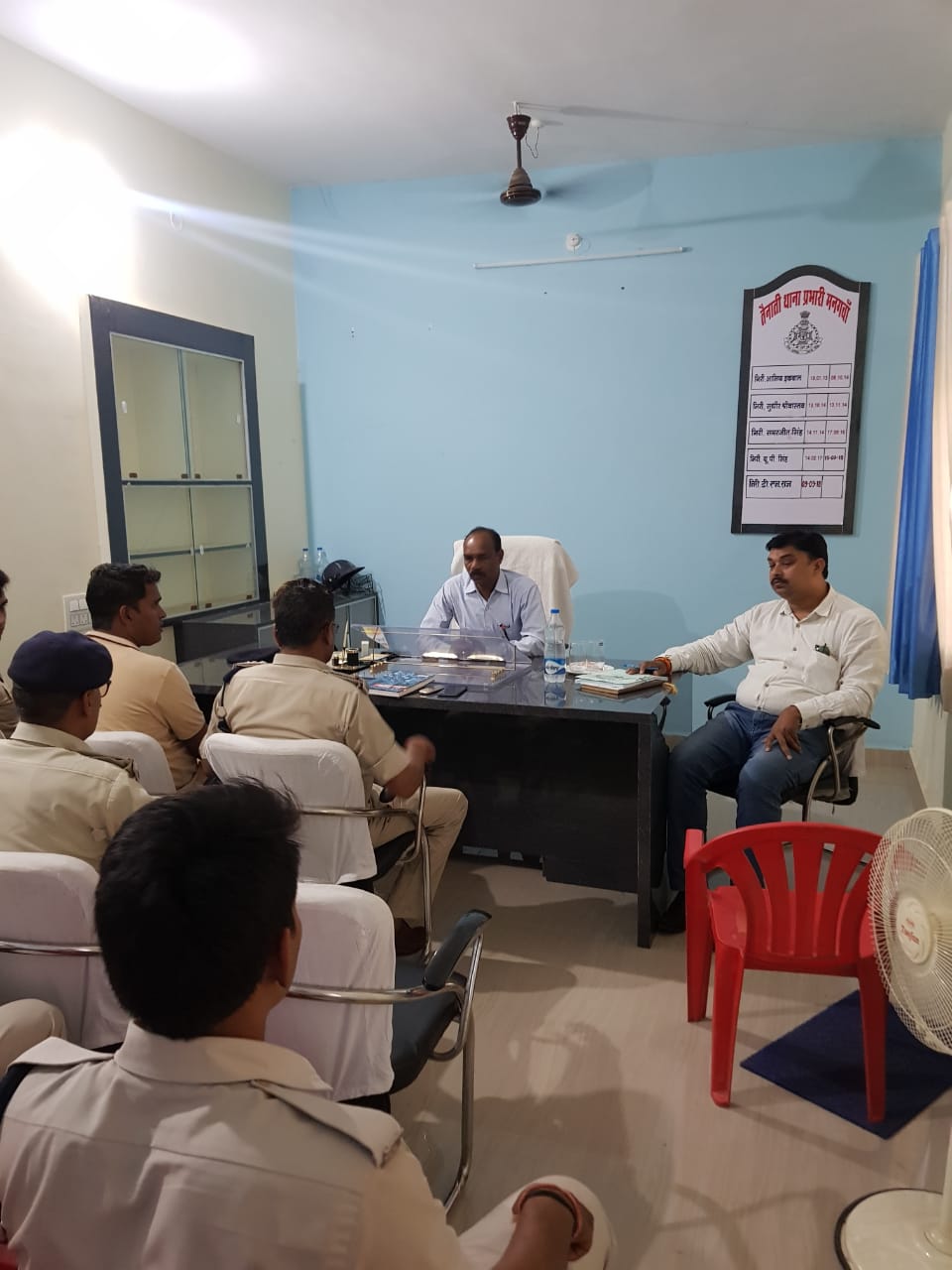 जिला अभियोजन अधिकारी संतोष शुक्ला  ने थानों में जाकर थाना प्रभारी एव स्टॉप महिला  ऊर्जा  डेस्क का प्रशिक्षण दिया गया