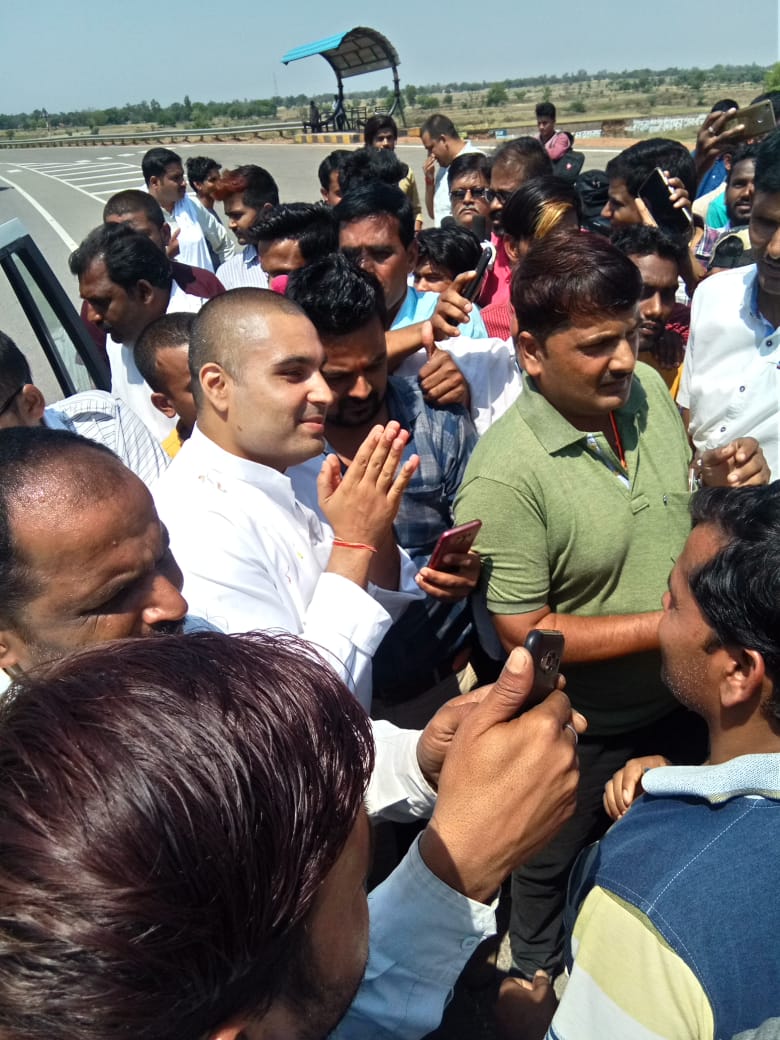 कांग्रेस प्रत्याशी सिद्धार्थ तिवारी विधानसभा  मऊगंज का आज  सघन दौरे पर