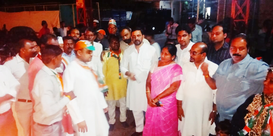 भोपाल से कांग्रेस प्रत्याशी श्री दिग्विजय सिंह जी के प्रचार के लिये  रीवा से पहुंचे कांग्रेस के नेता
