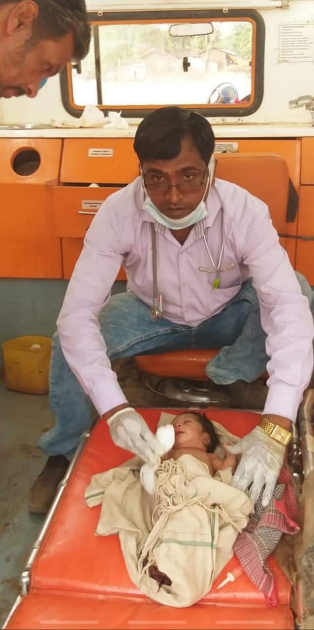 मऊगंज रींवा से बड़ी ख़बर नरैनी गाव के बगीचे लावारिश हालत में एक नवजात शिशु को देखकर हडकंप मच गया 