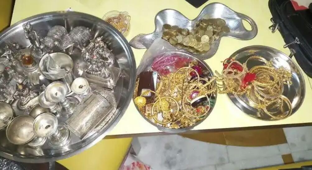 सोने-चांदी के बर्तनों में खाना खाने वाले सीधी में पदस्थ सिंचाई विभाग के इंजीनियर के घर मे लोकायुक्त ने मारा छापा