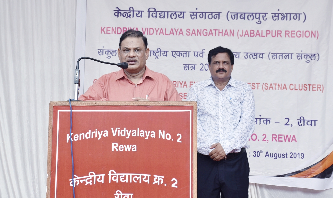 राष्ट्र की एकता और अखंडता बनाए रखने के लिए  त्याग और बलिदान का भाव रखें – कमिश्नर डॉ. भार्गव 