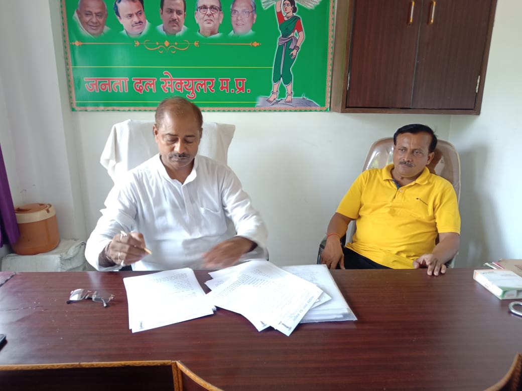  केंद्र की सौभाग्य योजना बनी दुर्भाग्य योजना मामले की सीबीआई से जांच कराए जाने की मांग