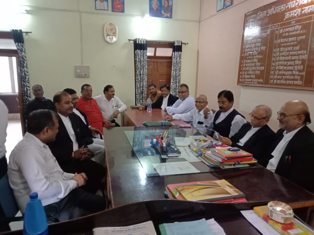  राजेन्द्र पाण्डेय का नामांकन रद्द कराये जाने की गई कड़ी आपत्ति जताई