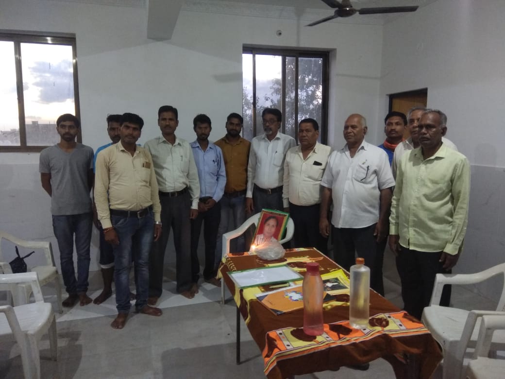 मध्यप्रदेश पिछड़ा वर्ग अधिकारी एवं कर्मचारी संघ के संस्थापक अध्यक्ष डां. आर.एन.सिंह की 62वीं जयंती  शांति टॉवर रतहरा में मनाया गया