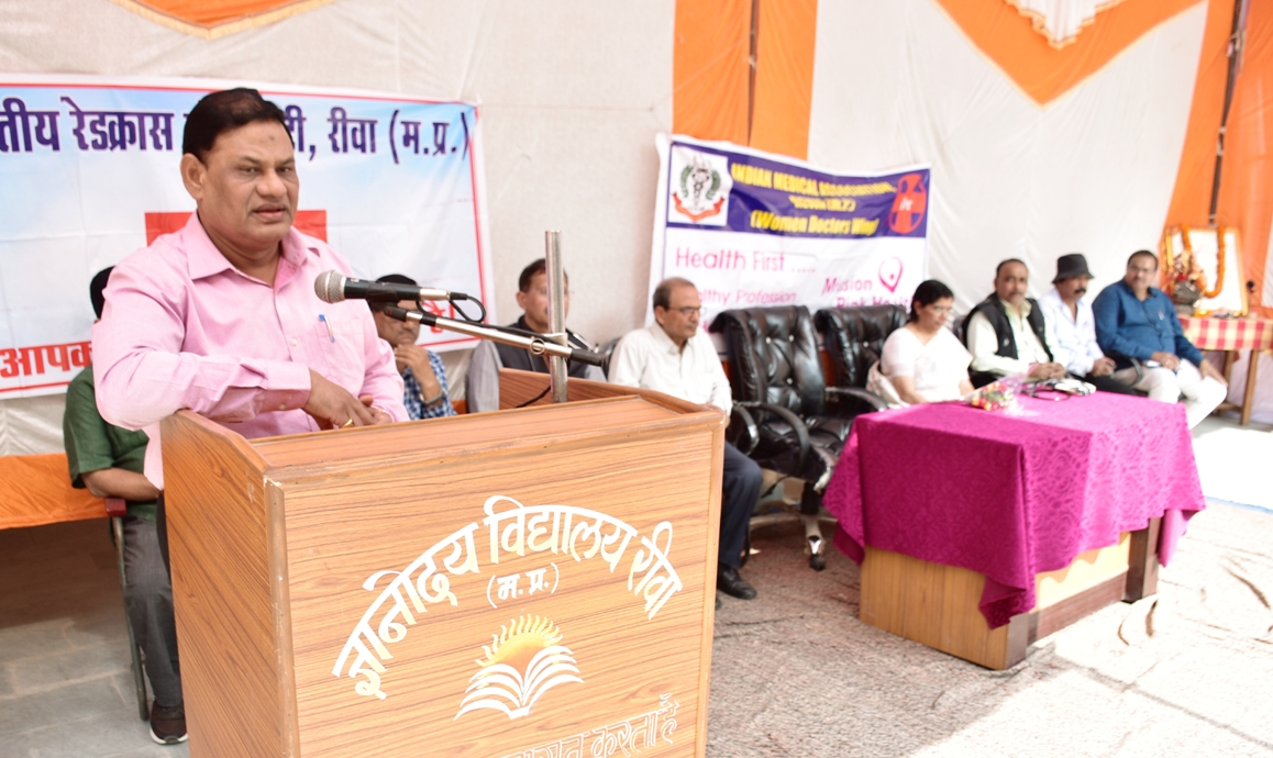 सही पोषण और व्यायाम से शरीर स्वस्थ्य रहता है - कमिश्नर डॉ. भार्गव कमिश्नर ने छात्रावास में किया स्वास्थ्य परीक्षण शिविर का शुभारंभ 