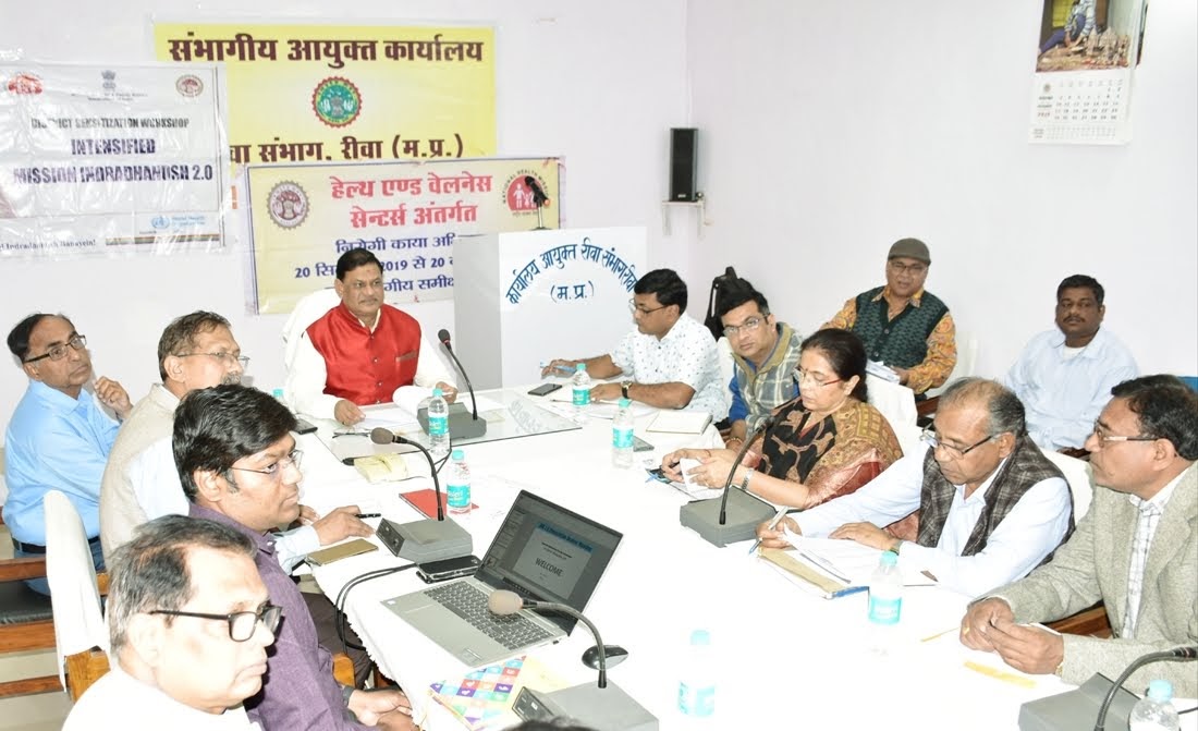 निरोगी काया अभियान का शत-प्रतिशत लक्ष्य पूर्ण करें – कमिश्नर डॉ. भार्गव