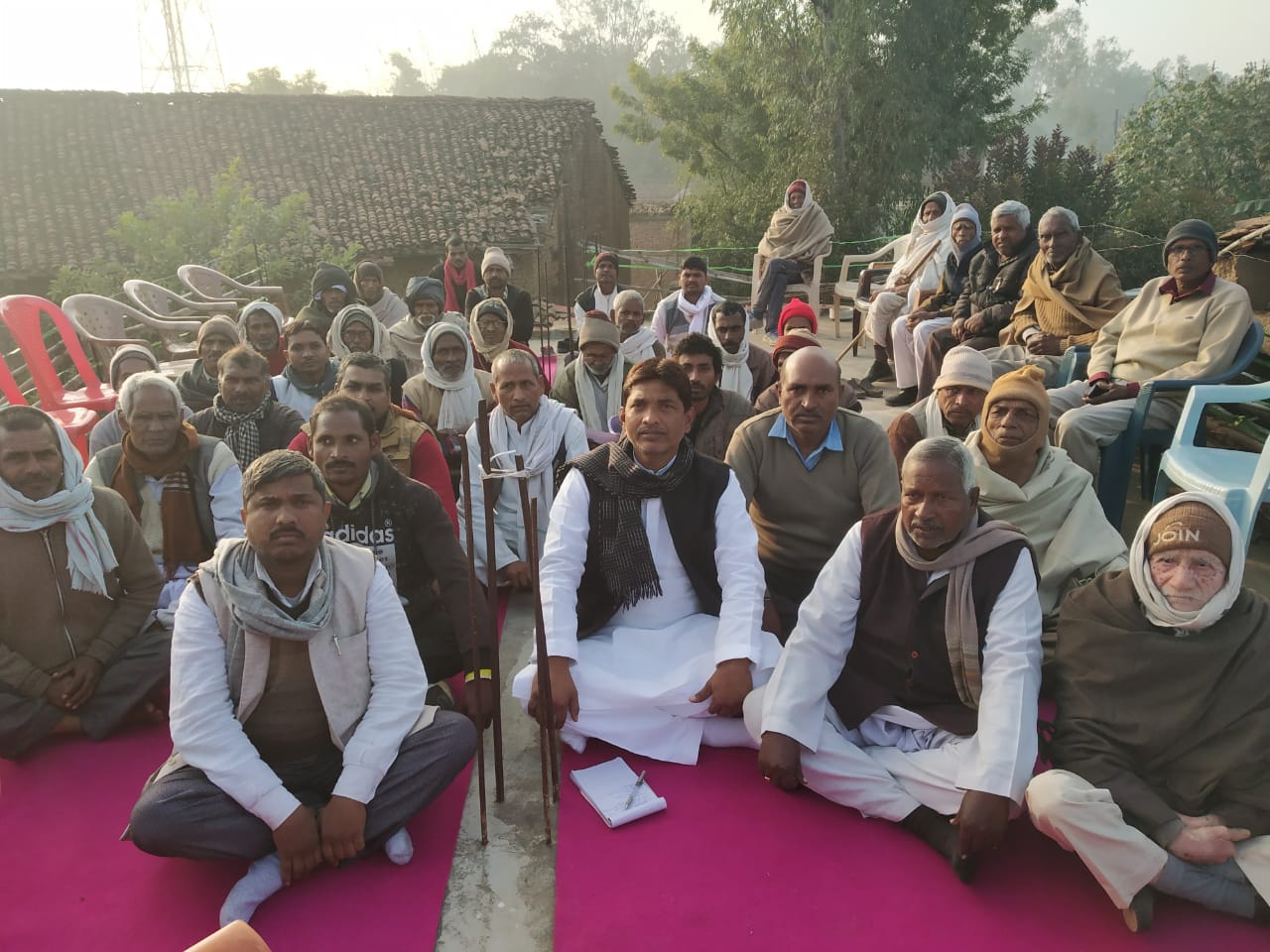 गुढ़ विधानसभा क्षेत्र अंतर्गत बदवार ग्राम पंचायत में लोकतांत्रिक जनता दल की कार्यकर्ता बैठक संपन्न