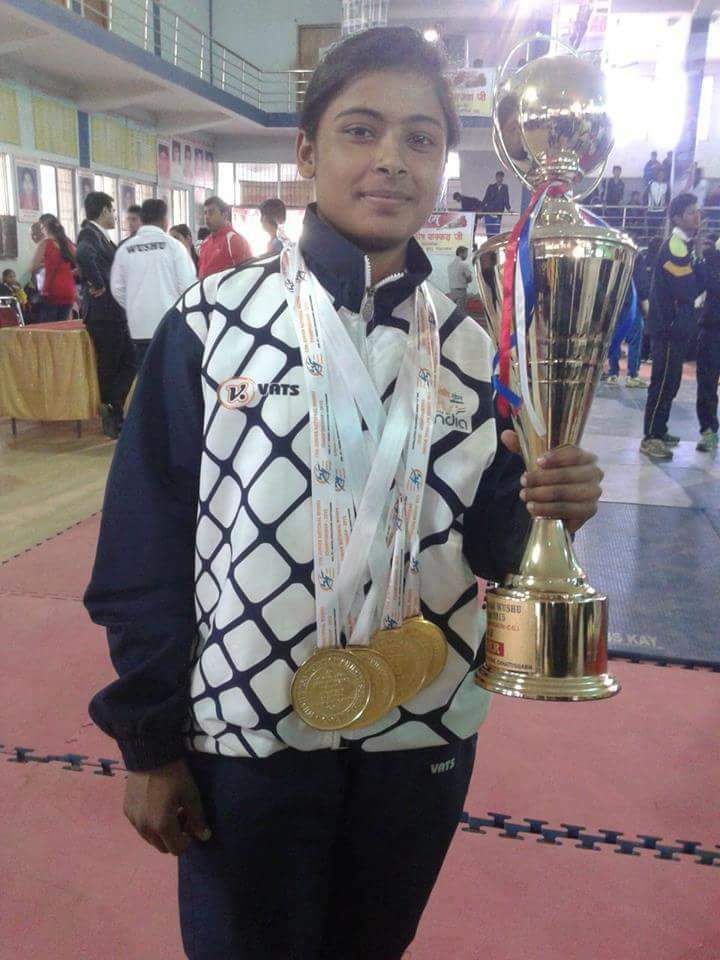 मंडला जिले की वूशु खिलाड़ी पूर्णिमा रजक ने जम्मू में लहराया अपनी जीत का परचम