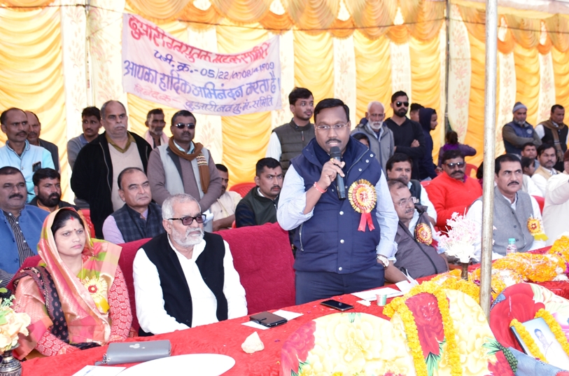 खेल हमें एकता की शिक्षा देते हैं - पंचायत एवं ग्रामीण विकास मंत्री श्री कमलेश्वर पटेल  दुआरी में वालीबाल टूर्नामेंट का हुआ समापन 
