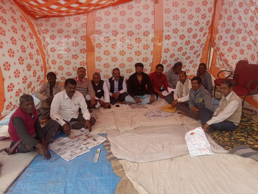 विश्वनाथ उर्फ चोटीवाला का छठवें दिन भी धरना जारी।