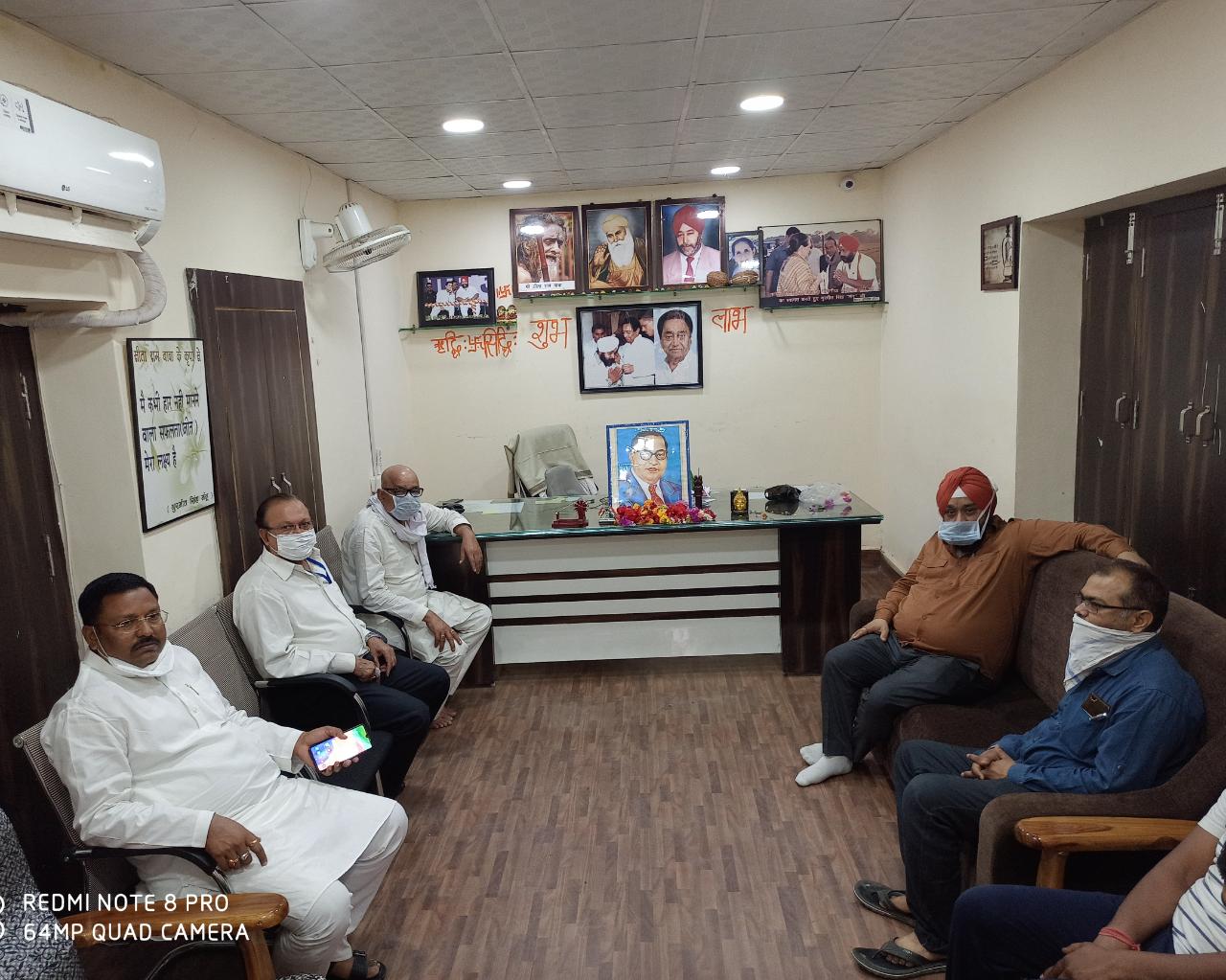 जिला कांग्रेस ने संविधान निर्माता बाबासाहेब को याद कर भारतीय संविधान बचाने का लिया संकल्प 