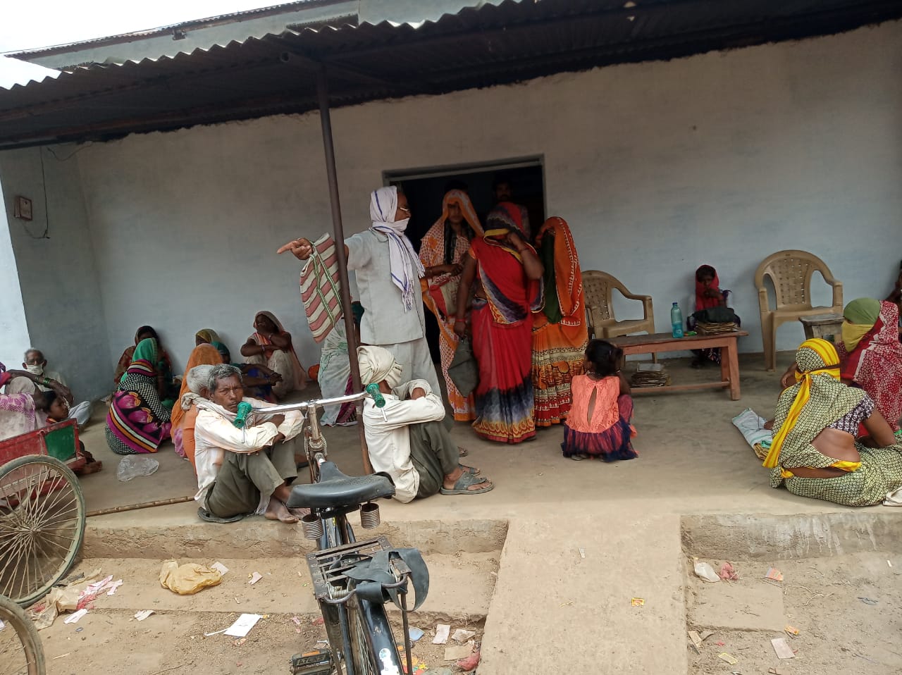कोरोना संकट में भी नहीं सुधर रहे सेल्समैन खाद्यान्न कालाबाजारी से नहीं आ रहे बाज S D M माला त्रिपाठी से कार्यवाही की उम्मीद