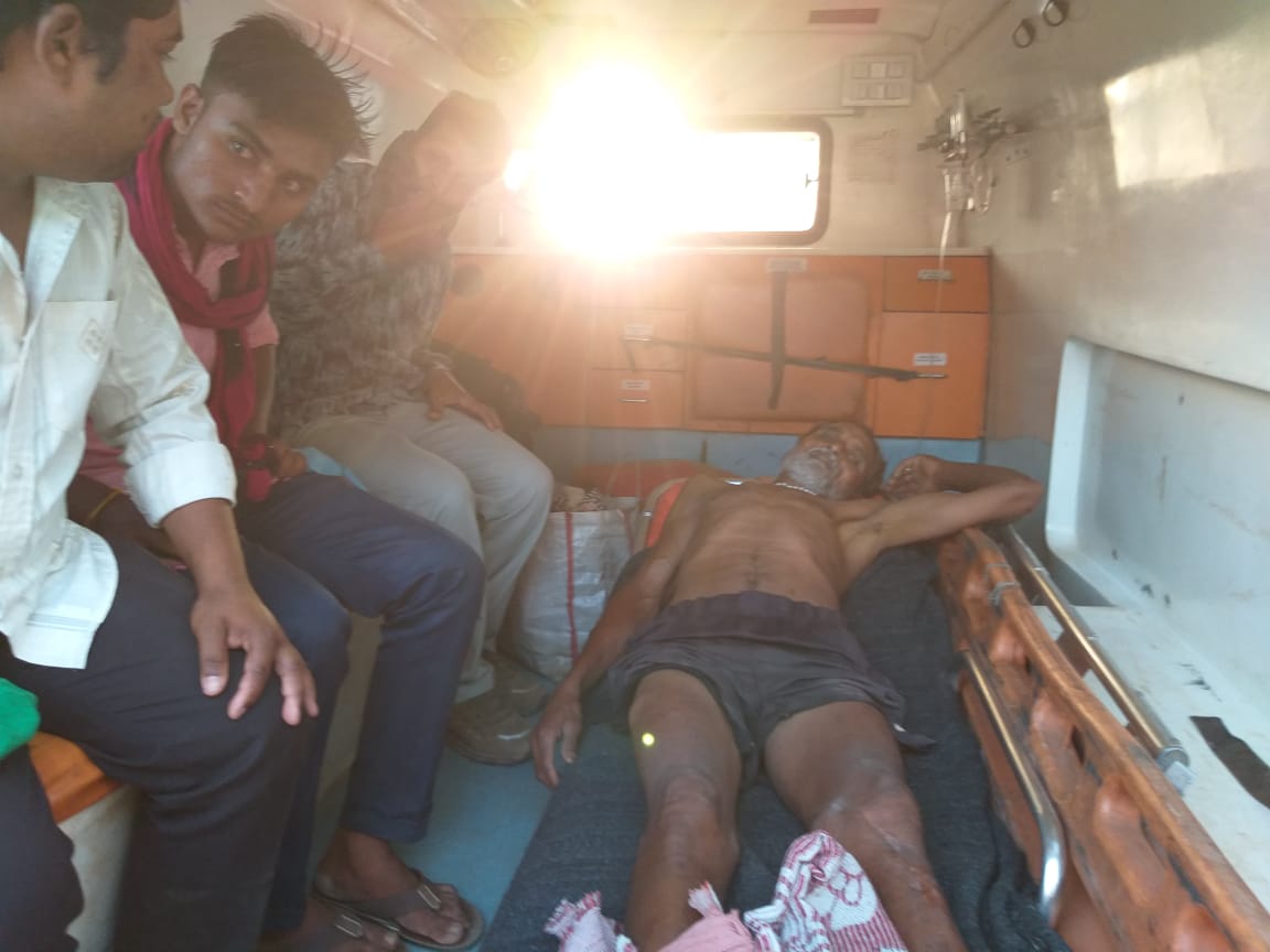 कार की ठोकर से एक बृद्ध गम्भीर रूप से घायल