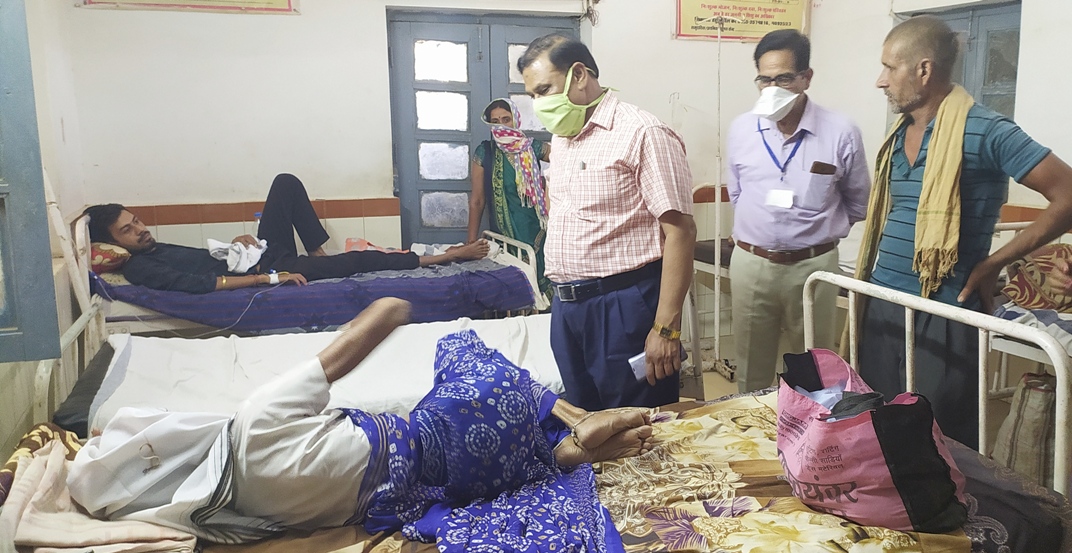 कमिश्नर डॉ. भार्गव ने किया सामुदायिक स्वास्थ्य केन्द्र सिरमौर का निरीक्षण  कमिश्नर ने अस्पताल की व्यवस्थायें ठीक न होने पर व्यक्त की नाराजगी