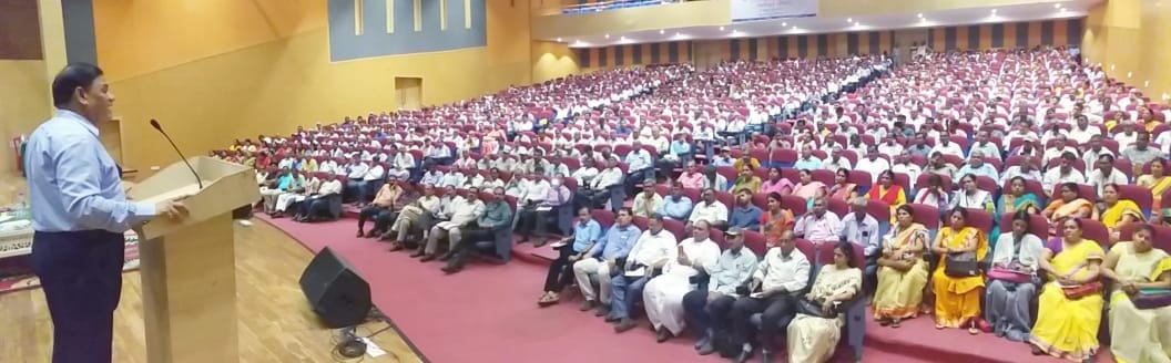 रीवा संभाग के तत्कालीन कमिश्नर डाॅ0 अशोक कुमार भार्गव के नवाचारों से संभाग के हाईस्कूल परीक्षा परिणाम में आया 09 प्रतिशत का उछाल। -------