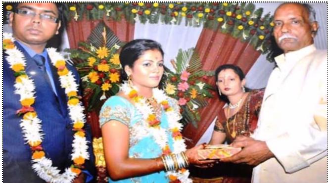 *रिक्शा चला-चलाकर बेटे को बनाया IAS और बहू भी IPS लाया, सलाम है ऐसे पिता को*