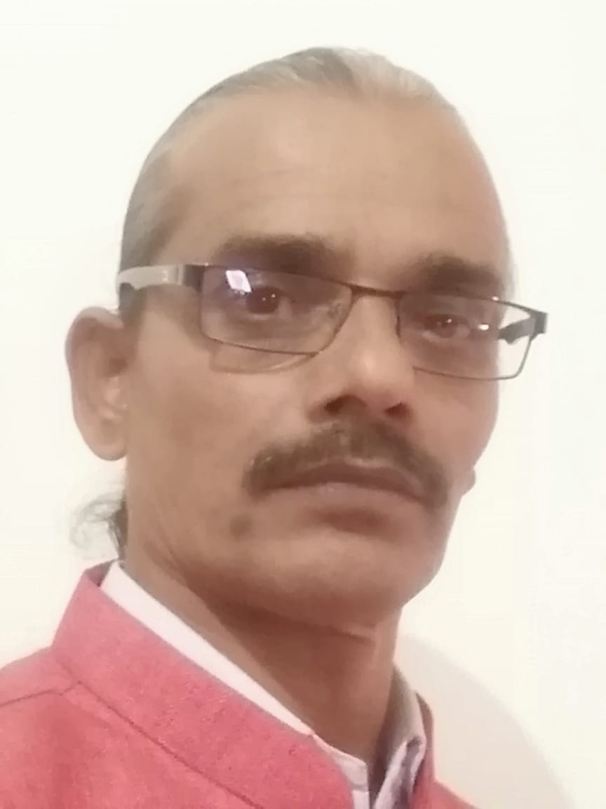 *धान खरीदी के लिए महीनों से नही आ रहे मैसेज**मैसेज नही आने से परेशान हैं किसान,ऐसे मे क्या खरीद हो पायेगी धान--* *बारदाने की कमी के चलते धीमी गति से भेजे जा रहे हैं मैसेज*
