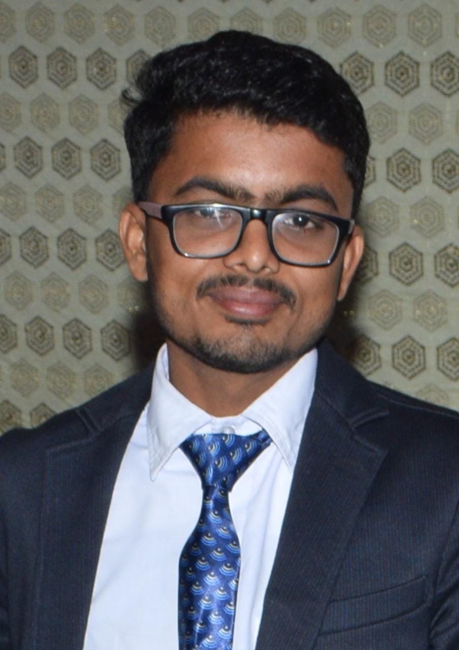 *किसानो पर लाए गए तीनों काला कानून वापस ले सरकार -  युवा समाजसेवी  ओबीसी मृगेंद्र*