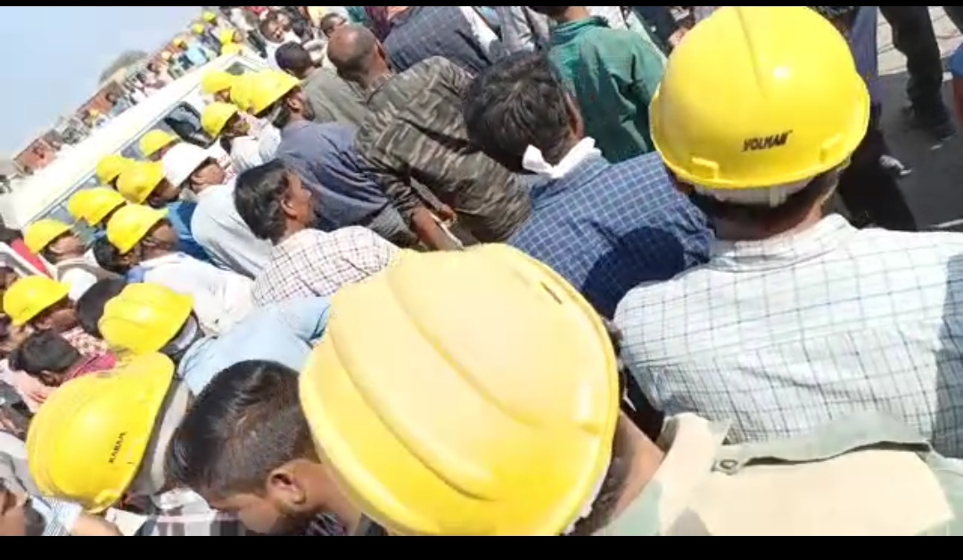 के जे एस सीमेन्ट प्लांट प्रवन्धक की लापरवाही से श्रमिक की हुई मौत।