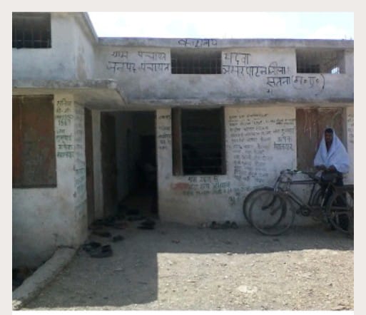 ग्राम पंचायत भादवा के पंचायत प्रतिनिधियों के मनमानी व सरपंच-सचिव के दबंगई से ग्रामीण खासे परेशान हैं।
