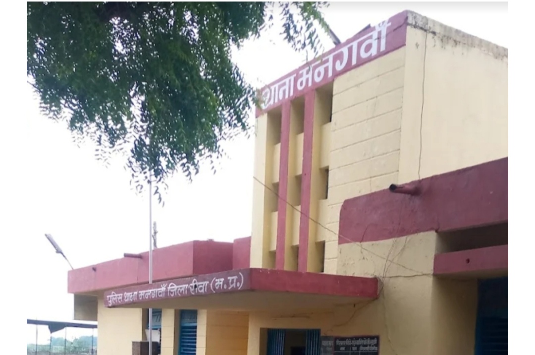 बेला गांव में दो हत्याएं, उधारी सामान ना देने के चलते युवक ने किशोरी की ली जान, बाद में फांसी के फंदे पर झूलता मिला युवक का शव।