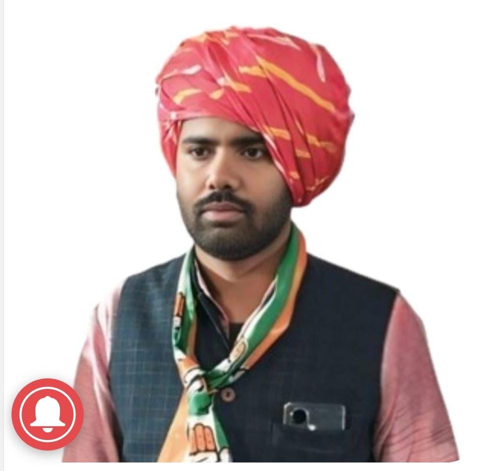 किसान परेशान हैं और जनप्रतिनिधि जन्मोत्सव में व्यस्त हैं- आशीष तिवारी
